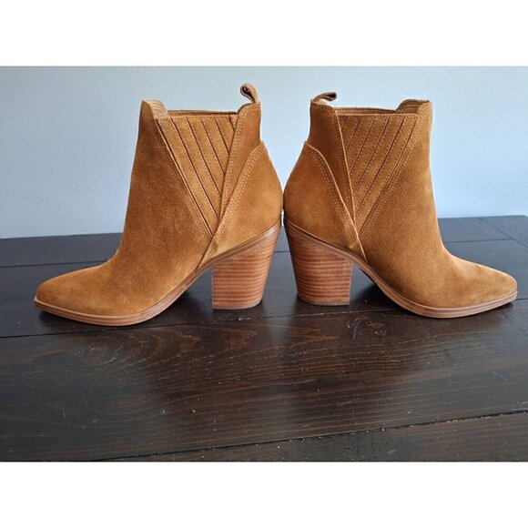 Marc Fisher LTD Gadri Suede Leather Bootie in Natural/NWOB, Sz. 6M - Picture 2 of 9